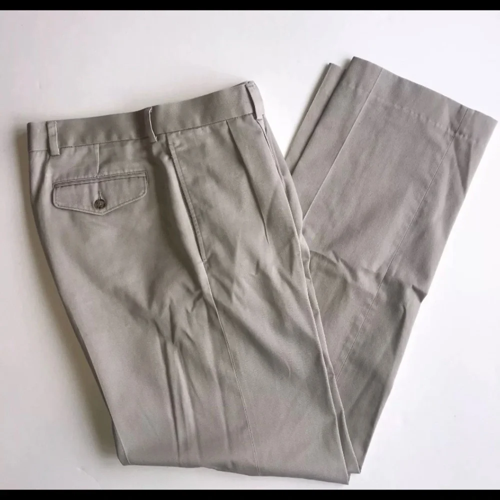 LL Bean Chino Pants Mens 34x34 Tan Excellent Pleated Standard Fit Khaki Trousers